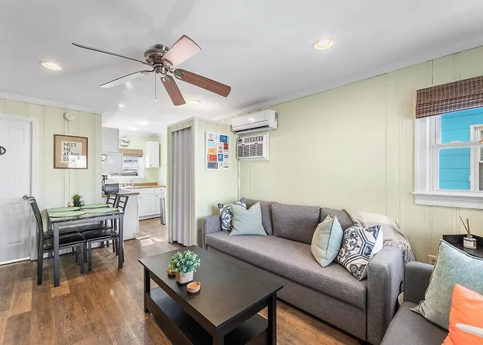 Apartment Parrot Bay 7 *